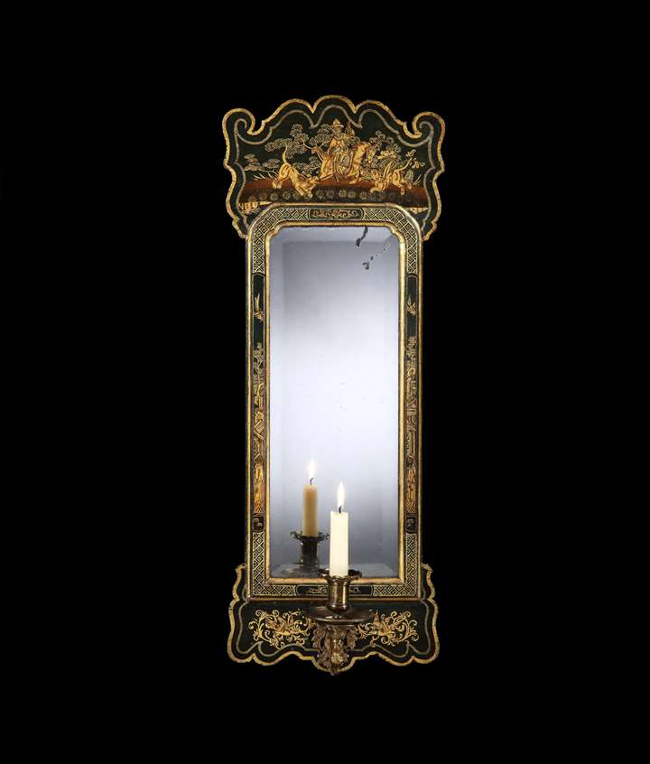 A GEORGE I BLUE JAPANNED MIRROR GIRANDOLE